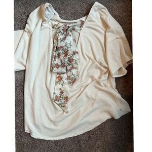 T-shirt with tie back